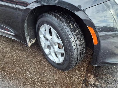 2017 Chrysler Pacifica Touring-L FWD