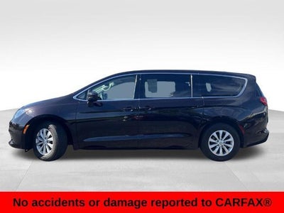 2017 Chrysler Pacifica Touring FWD