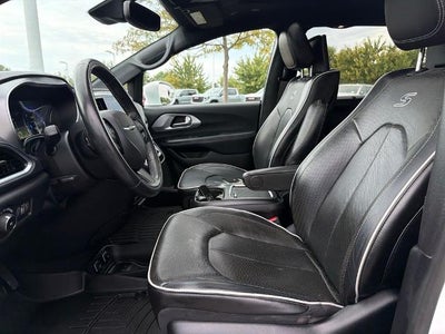 2020 Chrysler Pacifica Limited FWD