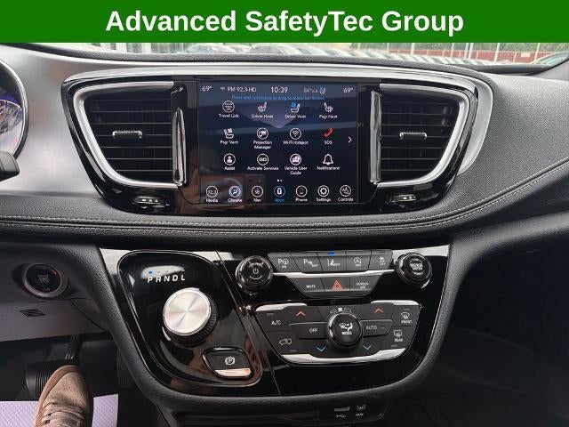2020 Chrysler Pacifica Limited FWD