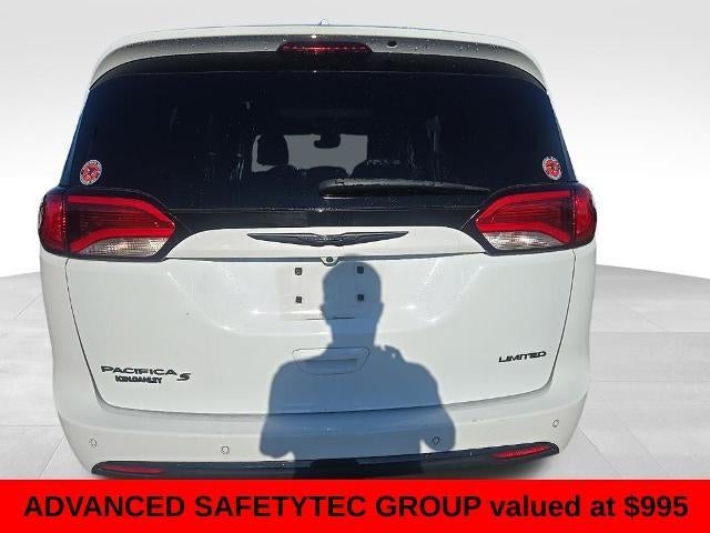 2020 Chrysler Pacifica Limited FWD