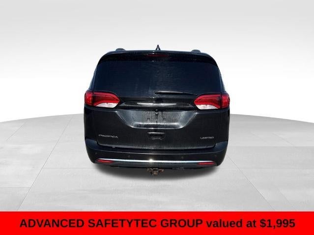 2017 Chrysler Pacifica Limited FWD