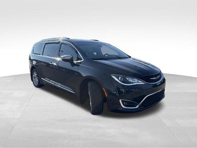 2017 Chrysler Pacifica Limited FWD