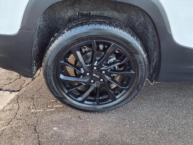 2023 GMC Terrain FWD 4dr SLE