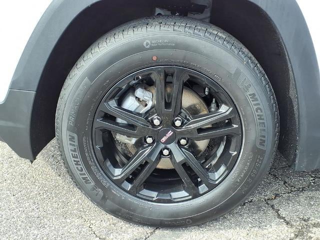 2024 GMC Terrain FWD 4dr SLE