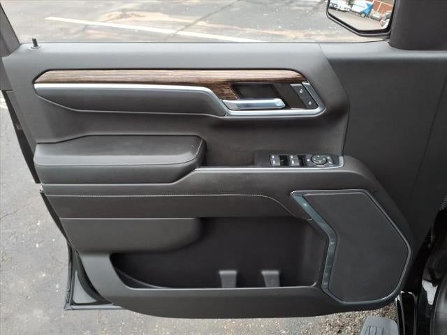 2022 GMC Sierra 1500 Crew Cab Short Box 4-Wheel Drive Elevation 3SB