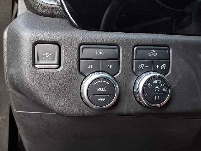 2022 GMC Sierra 1500 Crew Cab Short Box 4-Wheel Drive Elevation 3SB