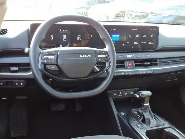2025 Kia K4 LXS FWD