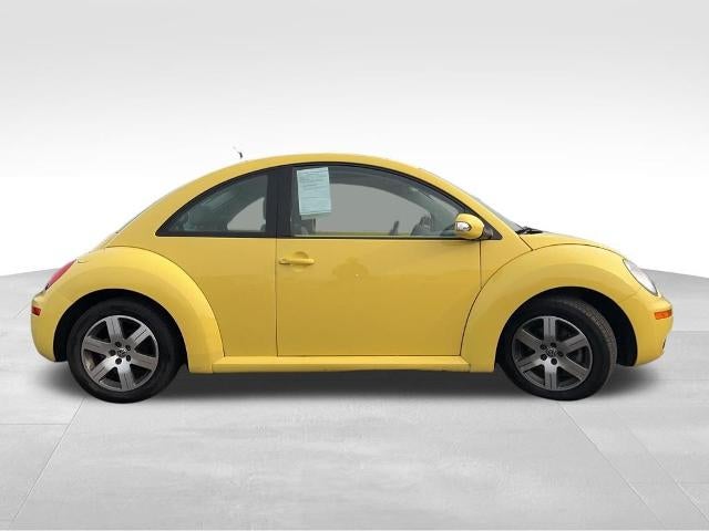 2006 Volkswagen New Beetle Coupe 2dr 2.5L Manual Coupe