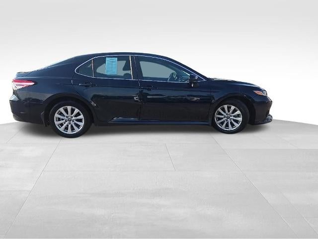 2018 Toyota Camry LE Auto (SE)