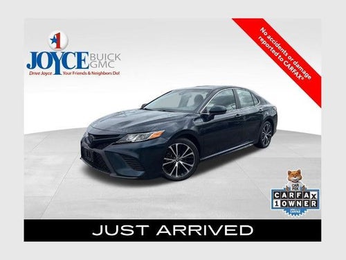 2018 Toyota Camry LE Auto (SE)