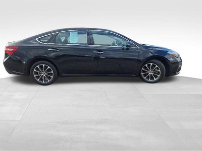 2017 Toyota Avalon XLE (SE)