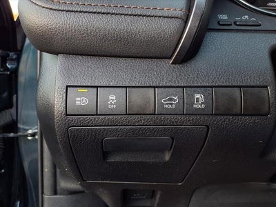 2020 Toyota Camry LE Auto (SE)