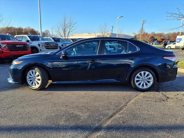 2020 Toyota Camry LE Auto (SE)