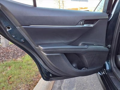 2020 Toyota Camry LE Auto (SE)