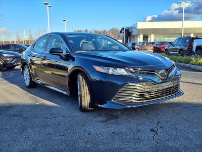 2020 Toyota Camry LE Auto (SE)