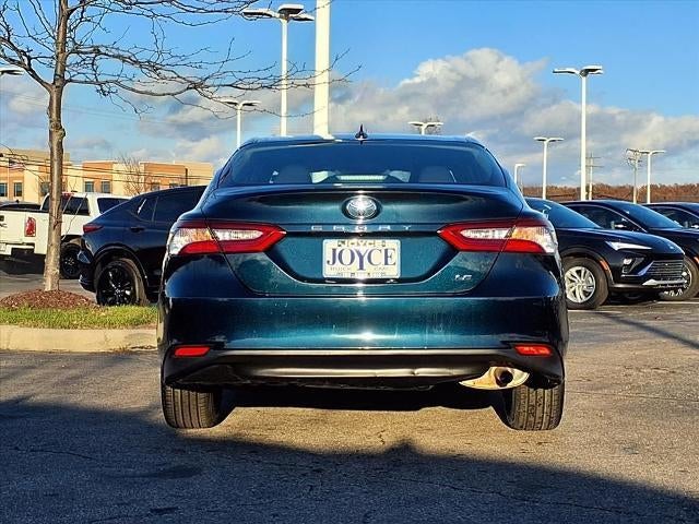 2020 Toyota Camry LE Auto (SE)