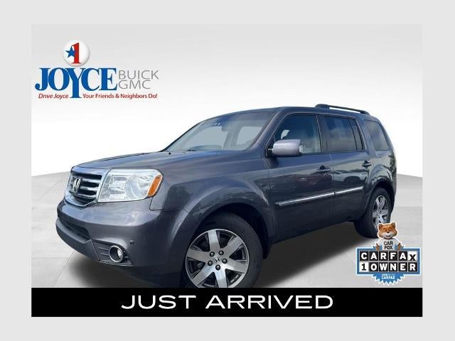 2015 Honda Pilot 4WD Touring with DVD Rear Entertainment System and Navigation