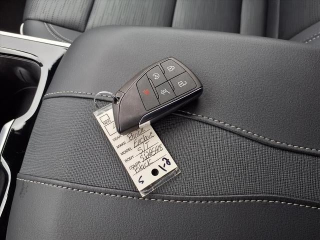 2025 Buick Enclave 4dr Sport Touring