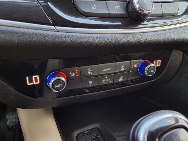 2020 Buick Enclave Essence AWD