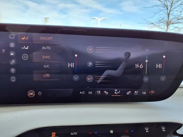 2025 Buick Enclave 4dr Avenir