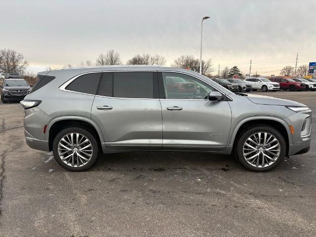 2025 Buick Enclave 4dr Avenir