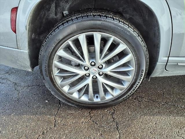 2025 Buick Enclave 4dr Avenir