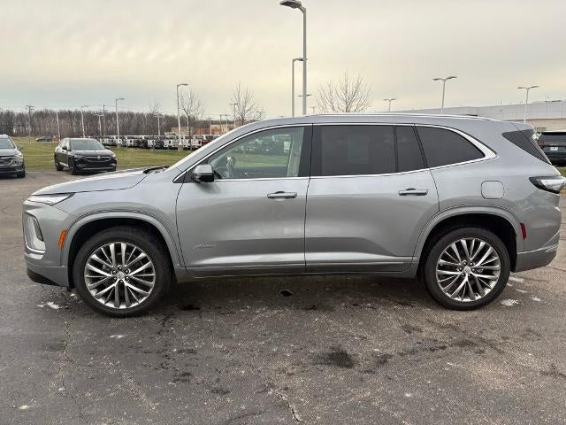 2025 Buick Enclave 4dr Avenir