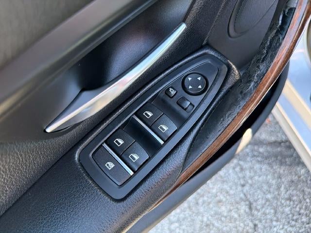 2016 BMW 320i Sedan