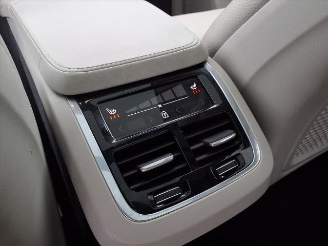 2024 Volvo XC90 B6 AWD Plus Bright Theme 7P