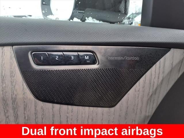 2024 Volvo XC90 B6 AWD Plus Bright Theme 7P