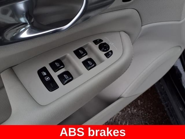 2024 Volvo XC90 B6 AWD Plus Bright Theme 7P